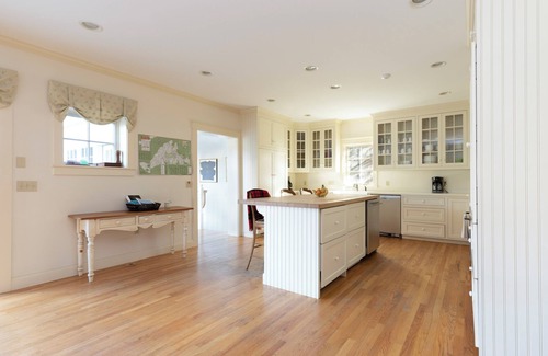 Edgartown House | 15 bedroom home walking distance to Edgartown