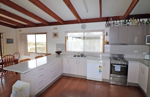 Mallacoota House | 15 Brady Street, Mallacoota