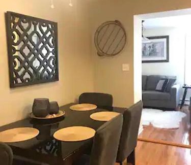 Jefferson Park Apartment | 15 Minutes Ohare & Downtown2