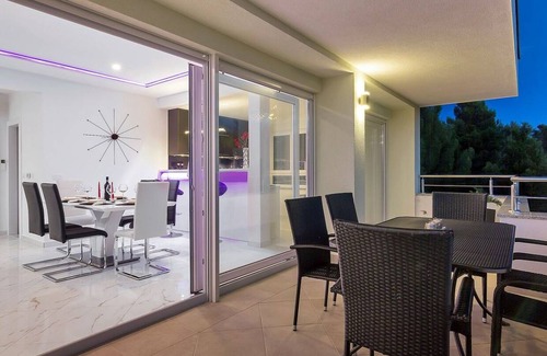 Zelenka Apartment | 150 m² Apartment ∙ 3 bedrooms ∙ 6 guests