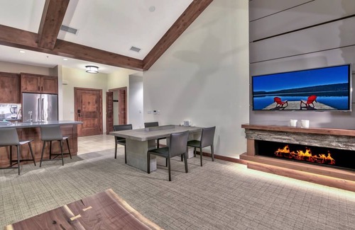 Lakeside Park Condo | 150 m² Condo ∙ 3 bedrooms ∙ 8 guests