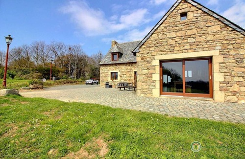 Lanmodez House | 150 m² Gîte ∙ 3 bedrooms ∙ 6 guests