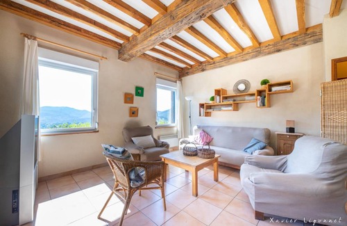 Saint-Julien House | 150 m² Gîte ∙ 5 bedrooms ∙ 10 guests