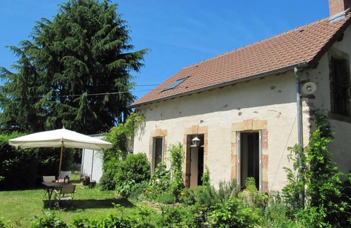 Vesdun House | 150 m² House ∙ 2 bedrooms ∙ 4 guests