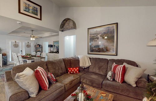Emory House | 150 m² House ∙ 3 bedrooms ∙ 10 guests