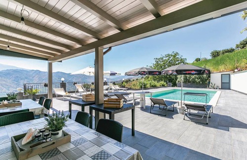 Gaggi House | 150 m² House ∙ 4 bedrooms ∙ 10 guests