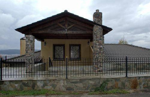 Amfithea Villa | 150 m² Villa ∙ 3 bedrooms ∙ 6 guests