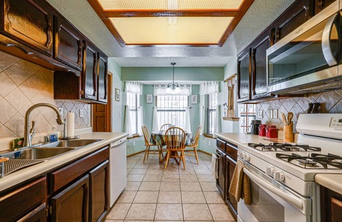 Biggs Field House | 152 m² House ∙ 4 bedrooms ∙ 8 guests
