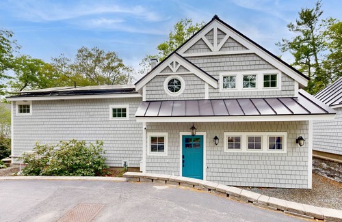 Edgecomb House | 154 m² House ∙ 3 bedrooms ∙ 8 guests