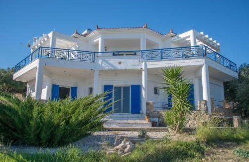 Aipeia Villa | 156 m² Villa ∙ 3 bedrooms ∙ 6 guests