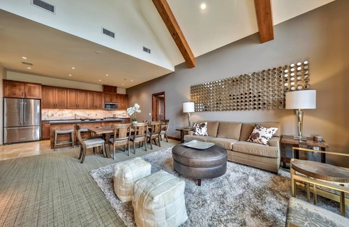 Lakeside Park Condo | 158 m² Condo ∙ 3 bedrooms ∙ 8 guests