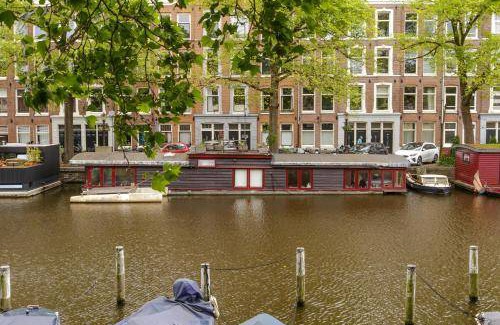 Jordaan Boat Rental | 16 m² Houseboat ∙ 2 guests