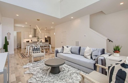 South Nashville House | 16- Modern Home- The Music City Collection