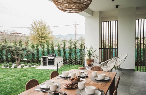 Bardolino House | 160 m² House ∙ 3 bedrooms ∙ 6 guests