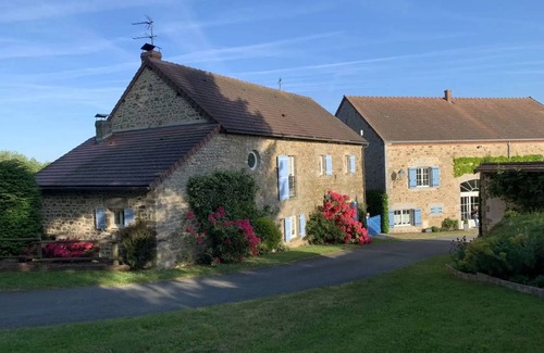 Jouillat House | 160 m² House ∙ 3 bedrooms ∙ 9 guests