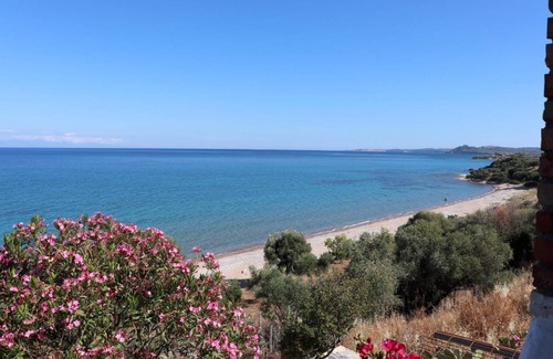 Aipeia House | 160 m² House ∙ 3 bedrooms ∙ 6 guests