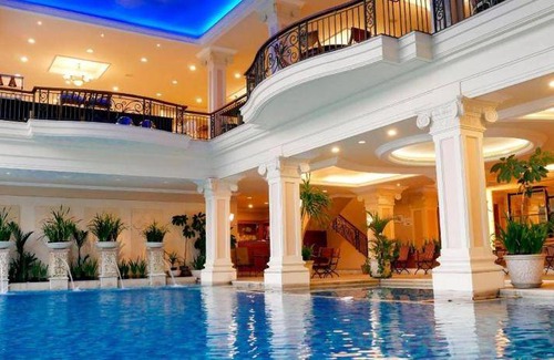 Ambarawa Resort | 160 m² Resort ∙ 5 bedrooms ∙ 20 guests