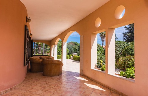Arenella Villa | 160 m² Villa ∙ 4 bedrooms ∙ 9 guests