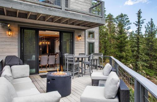 Columbine Lake House | 1601 Lake Purgatory Drive