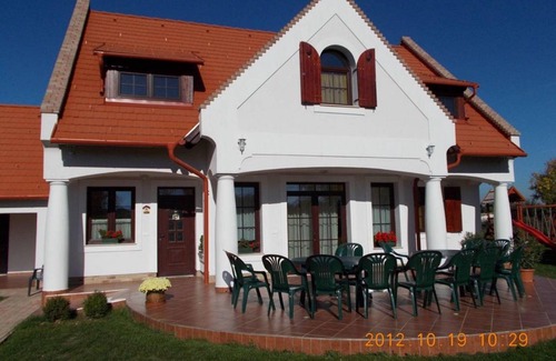 Nagyvazsony House | 162 m² House ∙ 5 bedrooms ∙ 17 guests