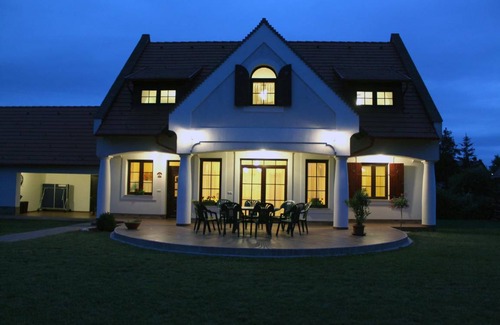 Nagyvazsony House | 162 m² House ∙ 5 bedrooms ∙ 17 guests