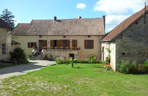 Montceau-et-Echarnant House | 164 m² House ∙ 4 bedrooms ∙ 9 guests