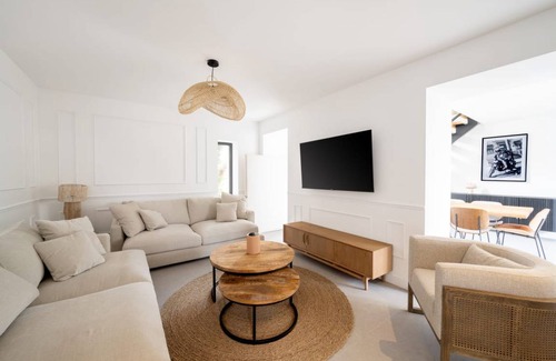 Magny-le-Hongre Villa | 165 m² Villa ∙ 4 bedrooms ∙ 12 guests