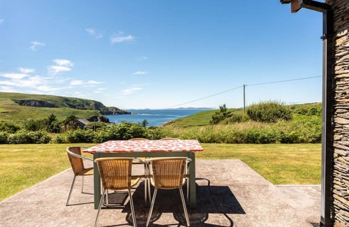 Cahirciveen Villa | 165 m² Villa ∙ 4 bedrooms ∙ 8 guests