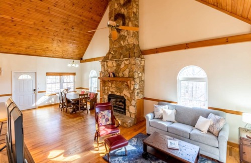 Scaly Mountain House | 167 m² House ∙ 2 bedrooms ∙ 6 guests