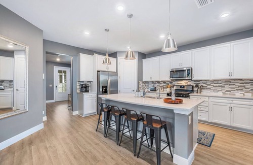 Biggar House | 16951 Lake Timber Single Family Home