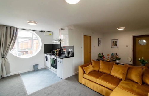Hartlepool Apartment | 17 Bowline · Superb Studio + Free Parking | Pass the Keys