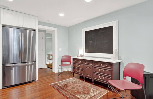 Historic Downtown Savannah Apartment | 17 W. Gordon Street: 1 BR, 1 BA in Savannah, Sleeps 2