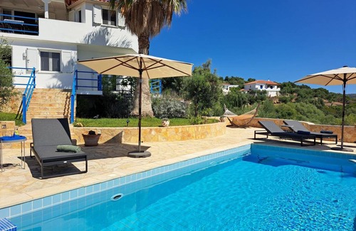 Grizokambos House | 170 m² House ∙ 3 bedrooms ∙ 8 guests