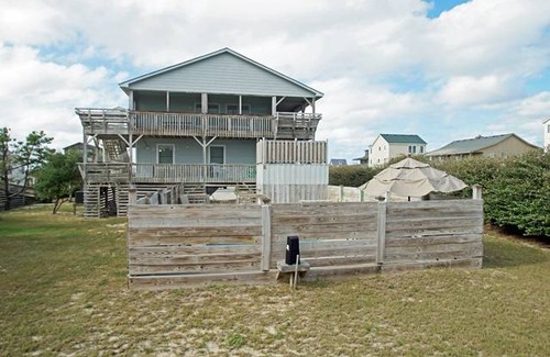 South Nags Head House | 170 m² House ∙ 4 bedrooms ∙ 13 guests