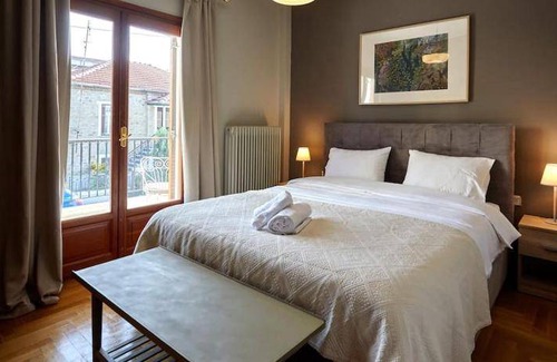 Trikala House | 170 m² House ∙ 4 bedrooms ∙ 10 guests