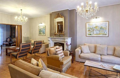Trikala House | 170 m² House ∙ 4 bedrooms ∙ 10 guests