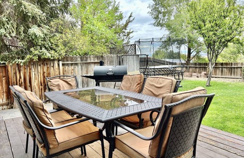 Northeast Reno House | 170 m² House ∙ 4 bedrooms ∙ 12 guests