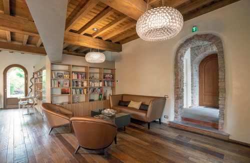 Arlate House | 1711 Luxury Guest House