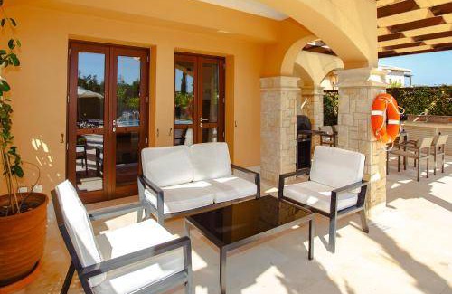 Aphrodite Hills Villa | 175 m² Villa ∙ 2 bedrooms ∙ 8 guests