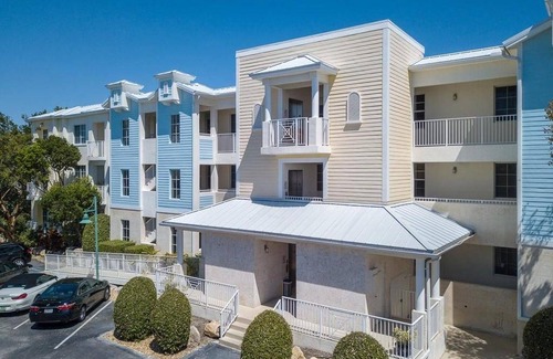 Rock Harbor Condo | 177 m² Condo ∙ 2 bedrooms ∙ 6 guests