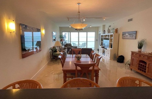 Rock Harbor Condo | 177 m² Condo ∙ 2 bedrooms ∙ 6 guests