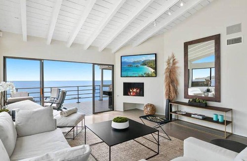 Eastern Malibu House | 177 m² House ∙ 3 bedrooms ∙ 6 guests