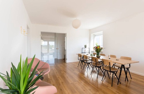 Obergiesing - Fasangarten Resort | 178 m² Private room ∙ 1 bedroom ∙ 1 guest