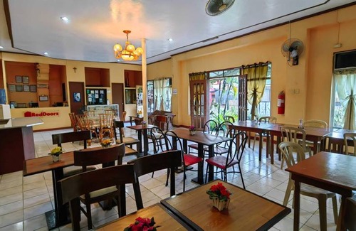 Puerto Princesa City Centre Hotel | 18 m² Hotel ∙ 2 guests