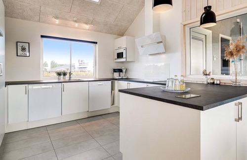 Klegod Strand House | 18 person holiday home in Ringkøbing