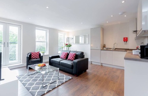 Reigate Apartment | 18 Trinity House - 1 bedroom apartment