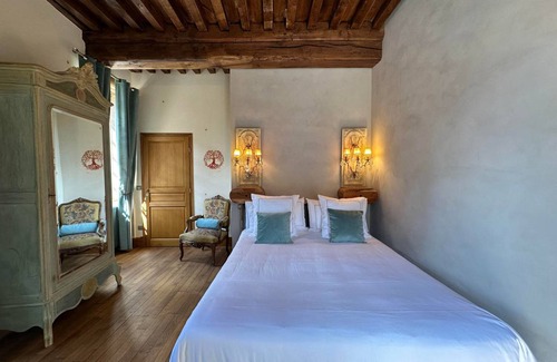Chateauneuf Cottage | 180 m² Cabin ∙ 4 bedrooms ∙ 9 guests