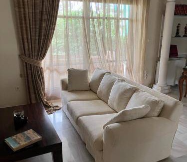 Kavouri Apartment | 180 m² Apartment ∙ 3 bedrooms ∙ 5 guests