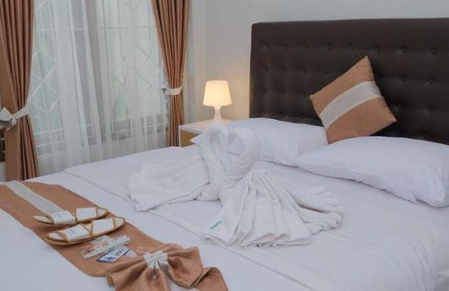 Yogyakarta Bed & Breakfast | 180 m² Bed and breakfast ∙ 4 bedrooms ∙ 8 guests