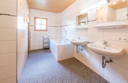 Lachtal Cabin | 180 m² Cabin ∙ 5 bedrooms ∙ 16 guests